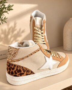 Baskets Alix — Les baskets Alix incarnent à merveille l'esprit rétro et résolument actuel de l'automne avec leur toile beige