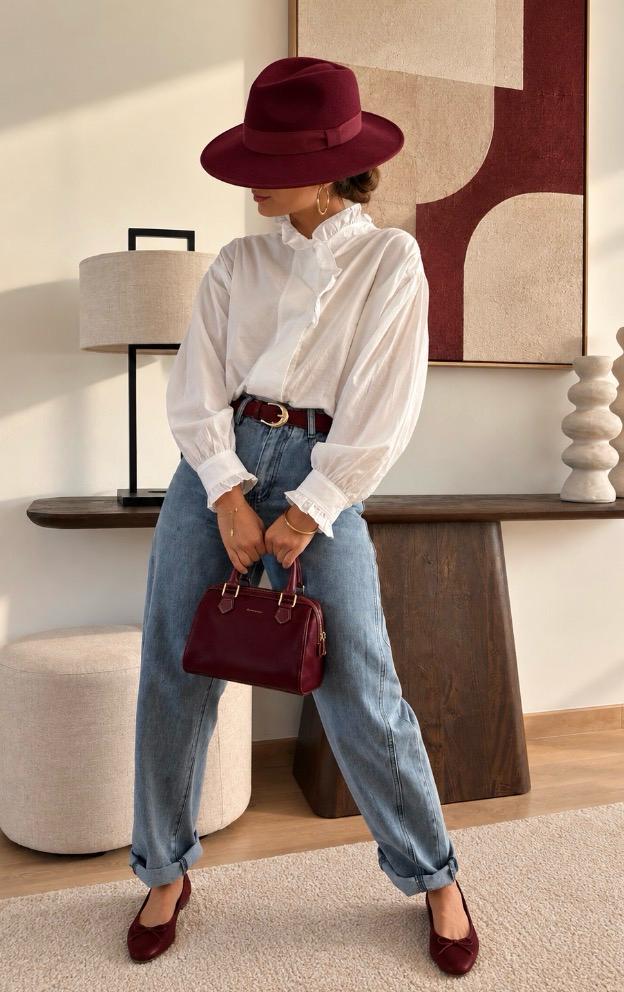 Blouse Lison – photo 3 Blouse Lison — La blouse Lison incarne à merveille l'esprit romantique et résolument intemporel de l'automne avec son coton