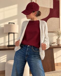 Gilet Hermine — Le gilet Hermine incarne à merveille l'esprit douillet et résolument féminin de l'automne avec sa grosse