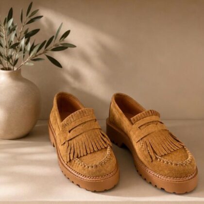 Mocassins Blandine camel en suédine à franges et semelle crantée