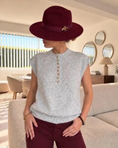 Pull Edmée — Le pull Edmée incarne à merveille l'esprit chic et résolument douillet de l'arrière-saison avec sa maille