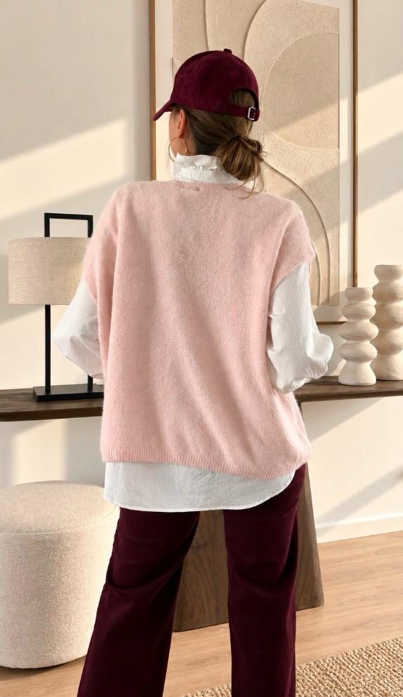 Pull Mathilde – photo 4 Pull Mathilde — Le pull Mathilde incarne à merveille l'esprit doux et délicatement féminin de l'arrière-saison avec sa maille