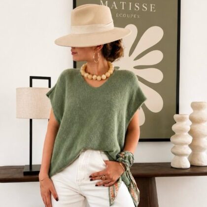 Pull sans manches Sixtine vert kaki en maille alpaga, col V