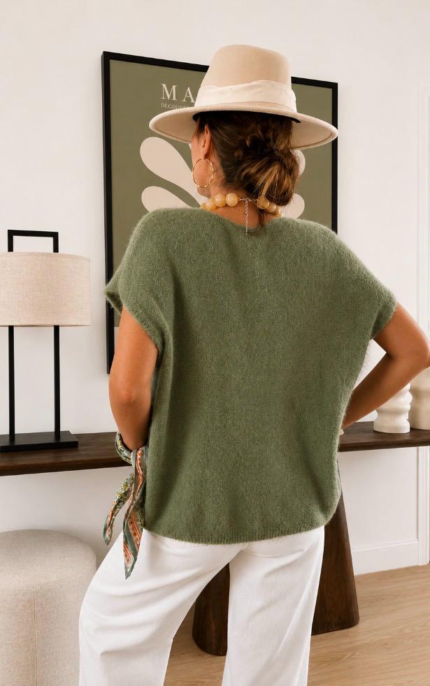 Pull Sixtine – photo 3 Pull sans manches Sixtine vert kaki en maille alpaga, col V