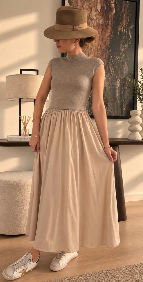 Robe Juliette – photo 2 Robe Juliette — La robe Juliette incarne à merveille l'esprit doux et résolument moderne de l'arrière-saison avec son buste
